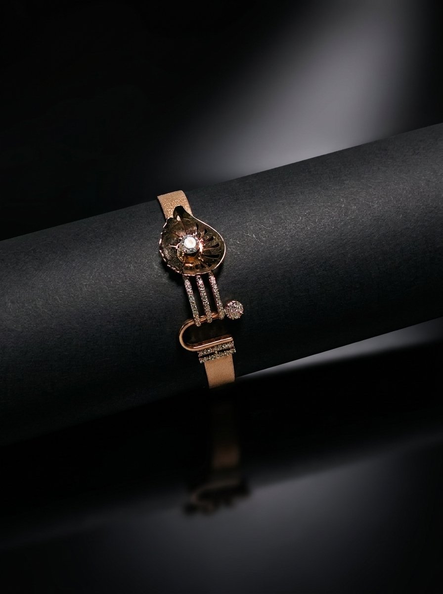 Bracelet_on_paper_roll_202605091338